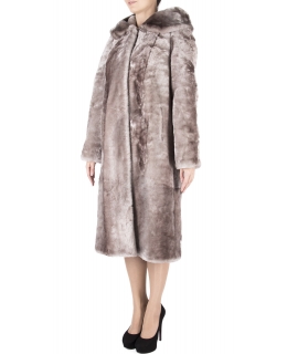 Пальто из мутона, цвет: Енот полоса - купить за 40000 в магазине - Гипермаркет меха