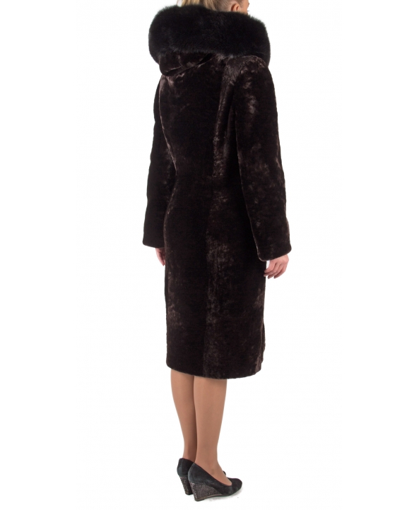 Пальто из мутона, цвет: Шоколад астраган, отделка Песец - купить за 44000 в магазине - Гипермаркет меха